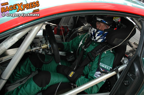 Fabrizio Gollin aan boord van de BMS Aston Martin DBR9 anno 2006